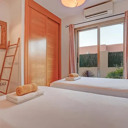 Sunrise- A Restful Getaway Вилла Калета-де-Фусте